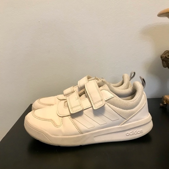 Adidas kids white sneakers size 1,5 - Picture 5 of 13